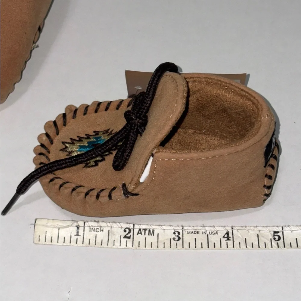 DBL Barrel Baby Buckers Infants Size 2 Brown Baby Moccasins Embroidered Design